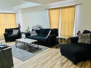 3524 Willowview Ct in Aurora, IL - Building Photo - Building Photo