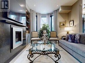 10 Webster Ave in Toronto, ON - Building Photo - Building Photo