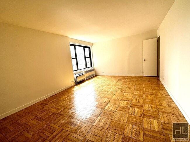 Fourth Avenue, Unit 17P in New York, NY - Foto de edificio - Building Photo