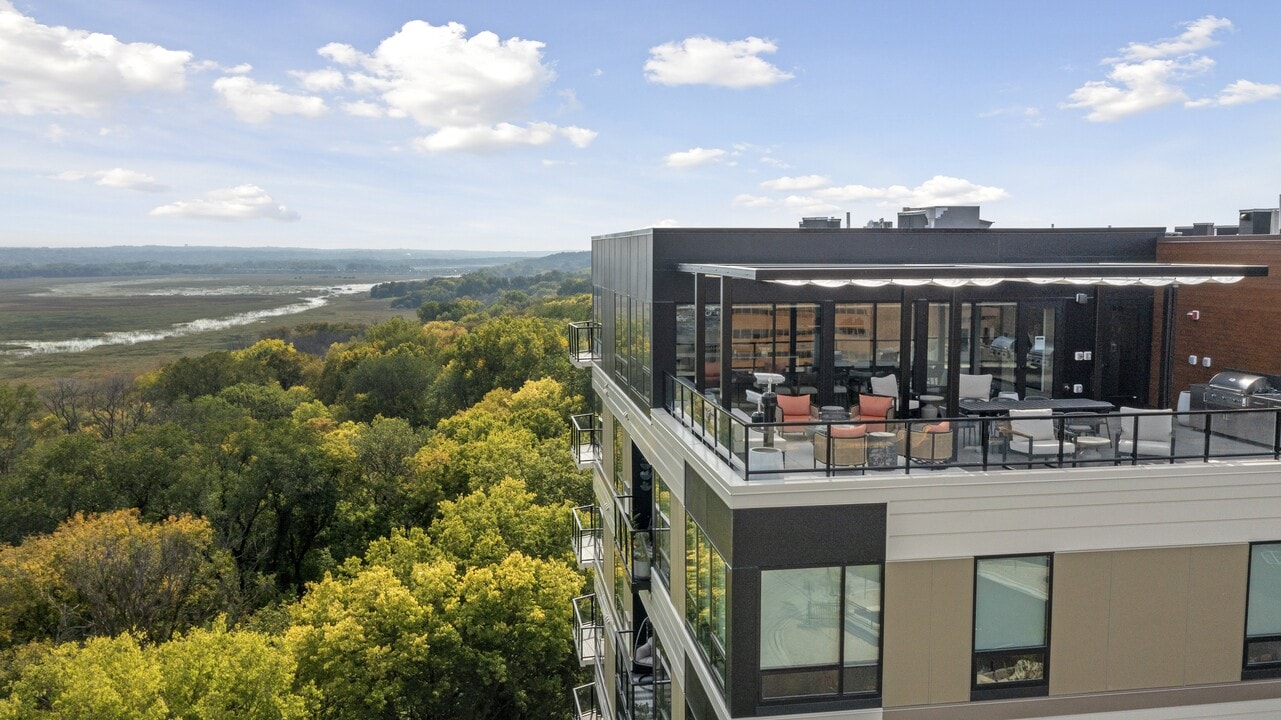 Risor of Bloomington 55+ in Bloomington, MN - Foto de edificio
