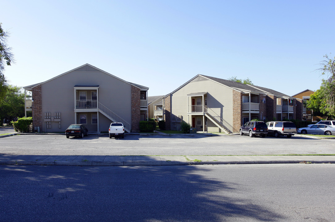 Gardenwood Apartments in San Antonio, TX - Foto de edificio