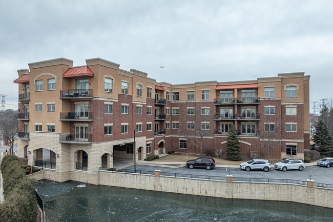 Venetian Pointe East in Addison, IL - Building Photo - Building Photo