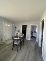 124 Pearl St, Unit 124A in Enfield, CT - Building Photo