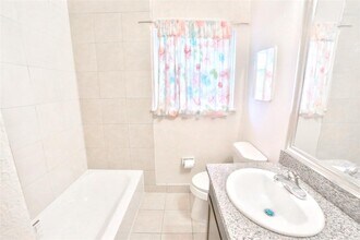 4326 Tareyton Ln in Houston, TX - Building Photo - Building Photo