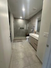 83 NW 26th St, Unit A2 in Miami, FL - Building Photo - Building Photo