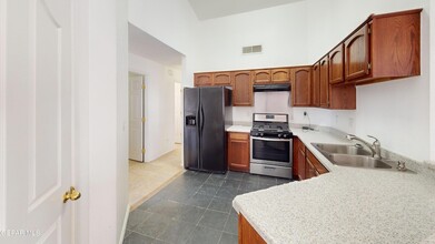 12181 Sun Arbor Pl, Unit 150 in El Paso, TX - Building Photo - Building Photo