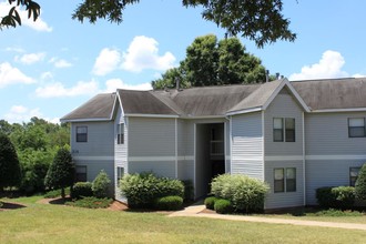 Shelton Knoll ApartmentsNO UNITS AT THIS TIME in Charlotte, NC - Foto de edificio - Building Photo