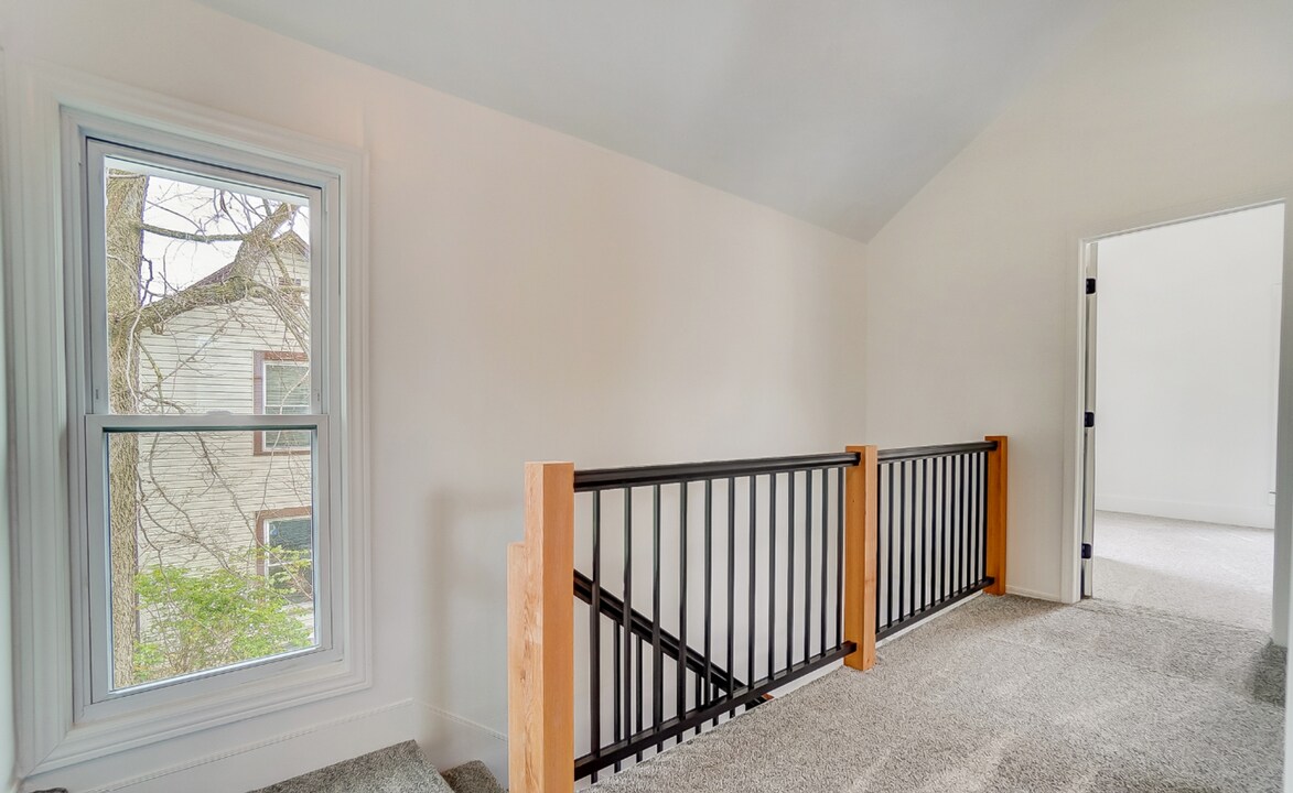 529 N Madriver St in Bellefontaine, OH - Building Photo