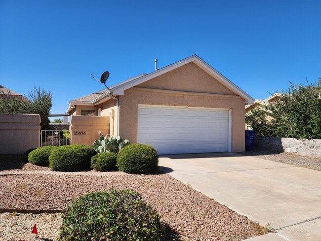 property at 2262 La Paloma Dr