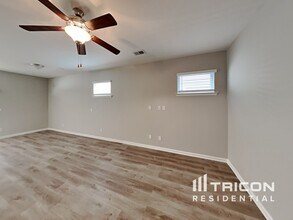 314 Forest Green Dr in Columbia, SC - Building Photo - Building Photo