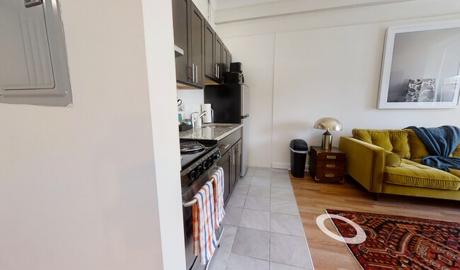 57 Boylston St, Unit 124 in Boston, MA - Building Photo - Building Photo