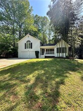 4876 Muirwood Dr in Powder Springs, GA - Building Photo - Building Photo