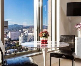 10776 Wilshire Blvd in Los Angeles, CA - Building Photo - Building Photo