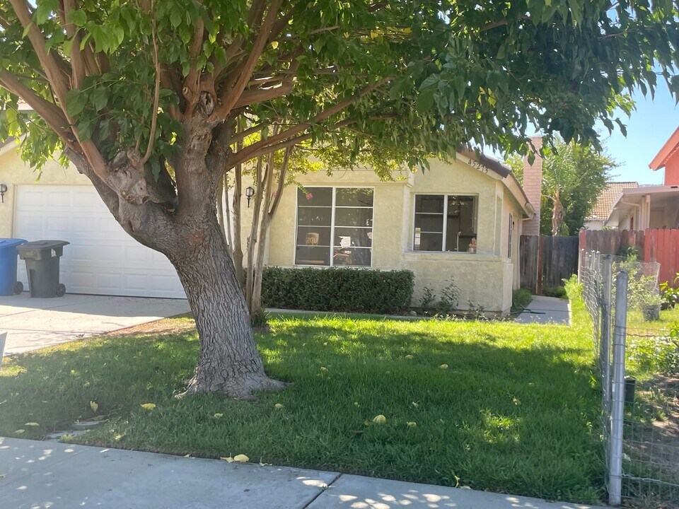 45273 Esplendor Ct in Temecula, CA - Building Photo