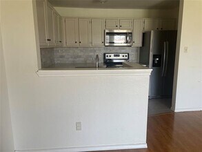 6108 Abrams Rd in Dallas, TX - Building Photo - Building Photo