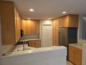583 Elma Ave NE in Renton, WA - Building Photo - Building Photo