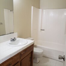 2309 Westholme Blvd in Bakersfield, CA - Building Photo - Building Photo