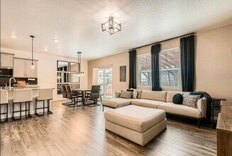 1005 Ryland Rd in Lochbuie, CO - Building Photo - Building Photo