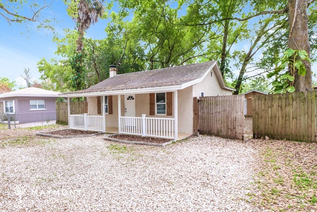 1705 E Lambright St N in Tampa, FL - Building Photo - Building Photo