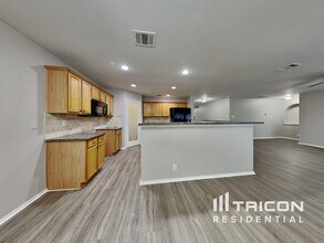 227 Rock Springs Dr in New Braunfels, TX - Building Photo - Building Photo