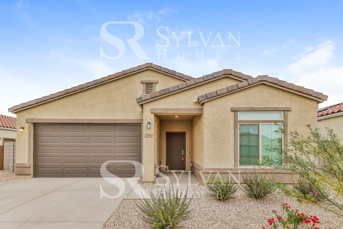 1760 W Aztec Dr in Coolidge, AZ - Building Photo