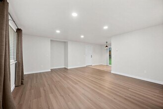 1425 Foxfire Dr SE in Olympia, WA - Building Photo - Building Photo