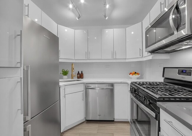 1551 2nd Ave in New York, NY - Building Photo - Building Photo