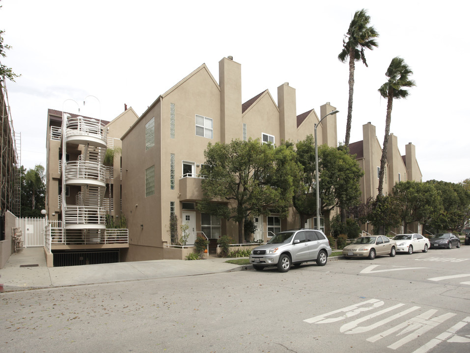 Tolucan Villas (por) in Toluca Lake, CA - Foto de edificio