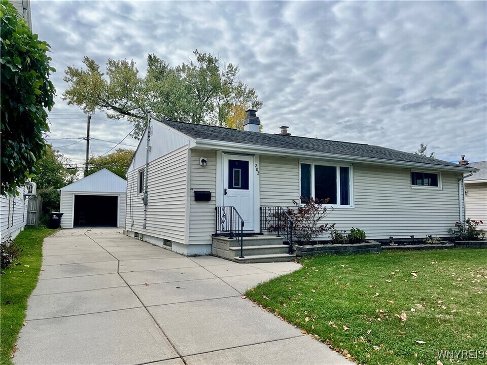 283 Bannard Ave in Tonawanda, NY - Building Photo