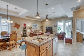 301 Firestone Dr in Meadowlakes, TX - Building Photo - Building Photo