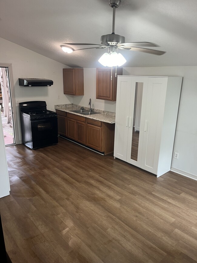 2016 Dellwood Ave in Jacksonville, FL - Building Photo - Building Photo