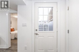 476 Ferguson Ave N in Hamilton, ON - Building Photo - Building Photo