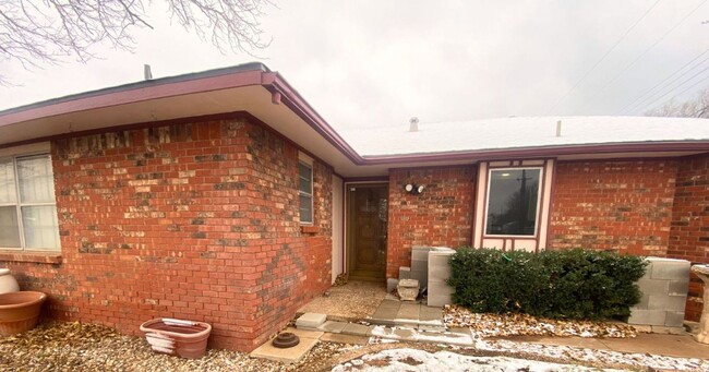 7006 Avenue S in Lubbock, TX - Building Photo - Building Photo