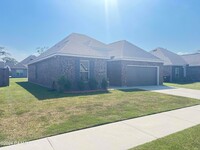 215 Sparkling Meadows Ln, Unit 203G in Lafayette, LA - Building Photo - Building Photo