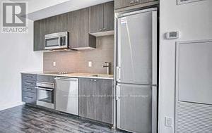 18 Rean Dr in Toronto, ON - Building Photo - Building Photo