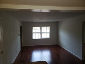 461 S Clay Ave, Unit C in Kirkwood, MO - Building Photo - Building Photo