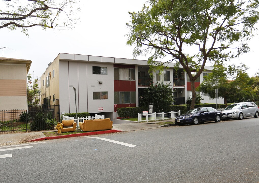 1202 N Fuller Ave in Los Angeles, CA - Foto de edificio