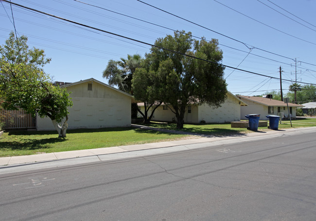 933-945 S Farmer Ave in Tempe, AZ - Building Photo - Building Photo