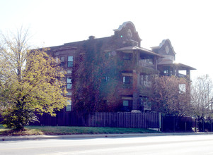 2161 N Meridian St in Indianapolis, IN - Foto de edificio - Building Photo