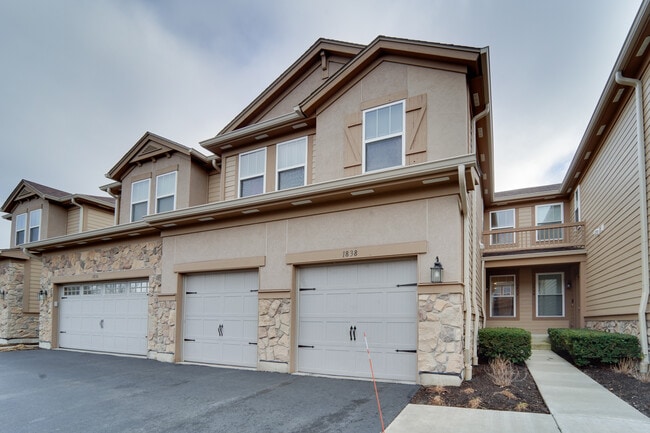 property at 1838 Crenshaw Cir