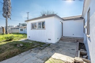 312 S Myrtle St in Bakersfield, CA - Building Photo - Building Photo
