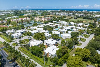 Town & Country Estates Condos in Delray Beach, FL - Building Photo - Building Photo