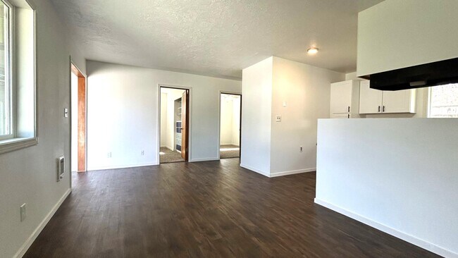 2 3rd St in Chinook, WA - Building Photo - Building Photo