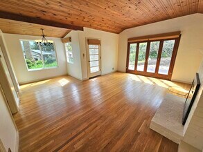 203 Morning Sun Ave in Mill Valley, CA - Building Photo - Building Photo