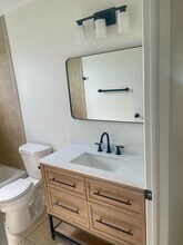 320 Northeast Boulevard N in St. Petersburg, FL - Building Photo - Building Photo