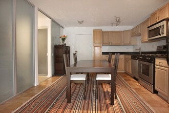 2201 L St NW, Unit 416 in Washington, DC - Building Photo - Building Photo