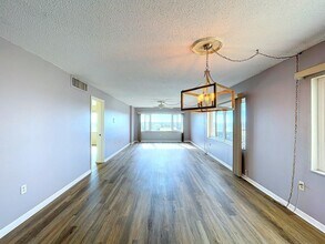 8950 Park Blvd, Unit 605 in Seminole, FL - Building Photo - Building Photo