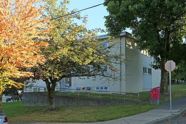 3476 E 5th Ave in Vancouver, BC - Building Photo - Building Photo