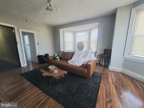 4960 Chestnut St in Philadelphia, PA - Building Photo - Building Photo