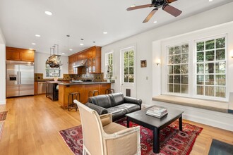 57 Hedge Rd in Brookline, MA - Building Photo - Building Photo